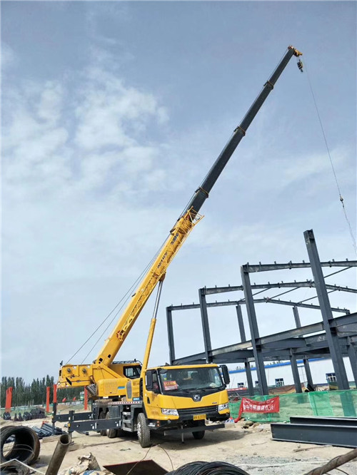 高陵区超高层建筑钢结构吊装案例